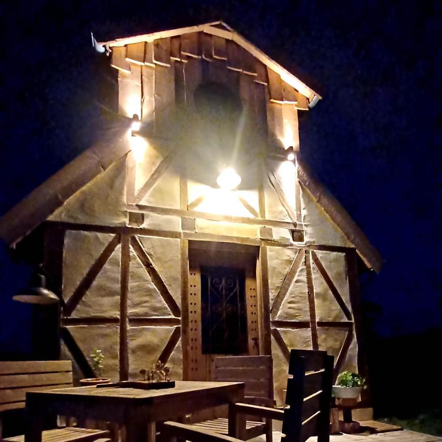 La Cabane Du Coing Visé Exterior photo